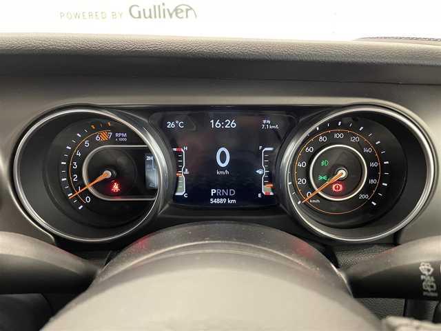 クライスラー・ジープ ジープ ラングラー アンリミテッド スポーツ 熊本県 2019(令1)年 5.5万km ファイアークラッカーレッド ・スマートキー/・プッシュスタート/・パーキングセンサー/・ヒルスタートアシスト/・クルーズコントロール/・純正ディスプレイオーディオ/　【Bluetooth・USB・AUX】/・バックカメラ＆左サイドカメラ/・ETC/・ハロゲンヘッドランプ/・LEDフォグランプ/・純正マット/・保証書/取説