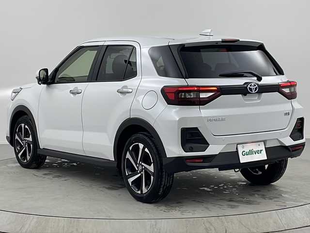 トヨタ ライズ Z 熊本県 2025(令7)年 0.1千km シャイニングホワイトパール 登録済未使用車　/純正ディスプレイオーディオ　/バックカメラ　/レーダークルーズコントロール　/コーナーセンサー　/衝突被害軽減ブレーキ　/レーンキープ　/横滑り防止装置　/シートヒーター　/純正１７インチＡＷ　/ＬＥＤヘッドライト