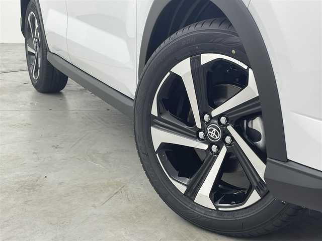 トヨタ ライズ Z 福岡県 2025(令7)年 0.1万km未満 シャイニングホワイトパール 登録済未使用車　/純正ディスプレイオーディオ　/バックカメラ　/レーダークルーズコントロール　/コーナーセンサー　/衝突被害軽減ブレーキ　/レーンキープ　/横滑り防止装置　/シートヒーター　/純正１７インチＡＷ　/ＬＥＤヘッドライト