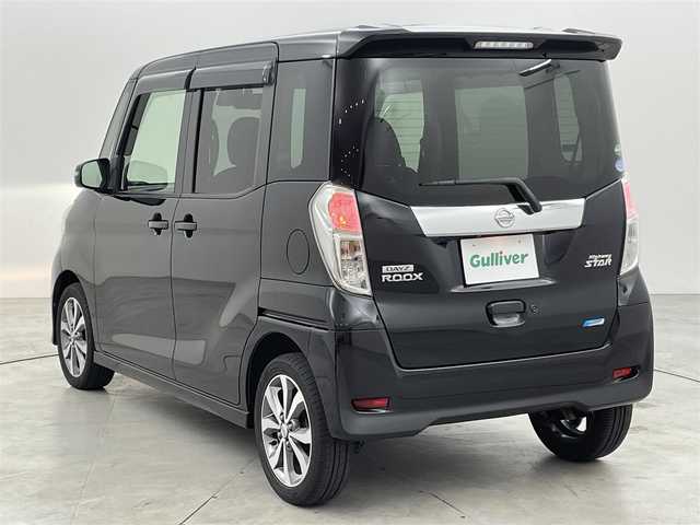 日産 デイズ ルークス ハイウェイスターX Gパッケージ 大阪府 2016(平28)年 4.2万km ブラック ニッサン純正7インチ（MM316D-W）/・全方位カメラ/・フルセグＴＶ/DVD/・CD/BT/AM/FM/両側パワースライドドア/ＥＴＣ　/前方ドライブレコーダー　/エマージェンシーブレーキ　/横滑り防止装置　/アイドリングストップ　/純正１５インチＡＷ　/プッシュスタート/スマートキー/スペアキー1本