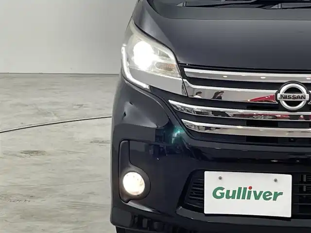 日産 デイズ ルークス ハイウェイスターX Gパッケージ 福岡県 2016(平28)年 4.2万km ブラック 純正ナビ（ＢＴ，フルセグＴＶ）　/全方位カメラ　/ＥＴＣ　/前方ドライブレコーダー　/エマージェンシーブレーキ　/横滑り防止装置　/アイドリングストップ　/両側電動スライドドア　/純正１５インチＡＷ　/プッシュスタート