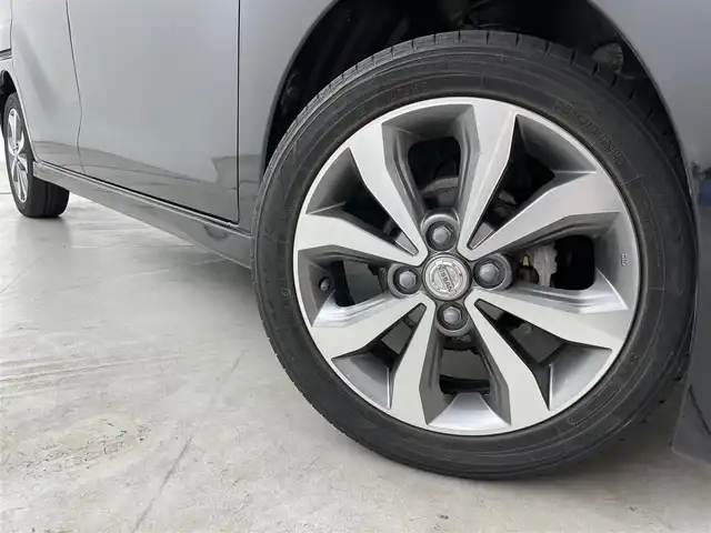 日産 デイズ ルークス ハイウェイスターX Gパッケージ 福岡県 2016(平28)年 4.2万km ブラック 純正ナビ（ＢＴ，フルセグＴＶ）　/全方位カメラ　/ＥＴＣ　/前方ドライブレコーダー　/エマージェンシーブレーキ　/横滑り防止装置　/アイドリングストップ　/両側電動スライドドア　/純正１５インチＡＷ　/プッシュスタート