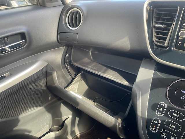 日産 デイズ ルークス ハイウェイスターX Gパッケージ 兵庫県 2016(平28)年 4.2万km ブラック ニッサン純正7インチ（MM316D-W）/・全方位カメラ/・フルセグＴＶ/DVD/・CD/BT/AM/FM/両側パワースライドドア/ＥＴＣ　/前方ドライブレコーダー　/エマージェンシーブレーキ　/横滑り防止装置　/アイドリングストップ　/純正１５インチＡＷ　/プッシュスタート/スマートキー/スペアキー1本