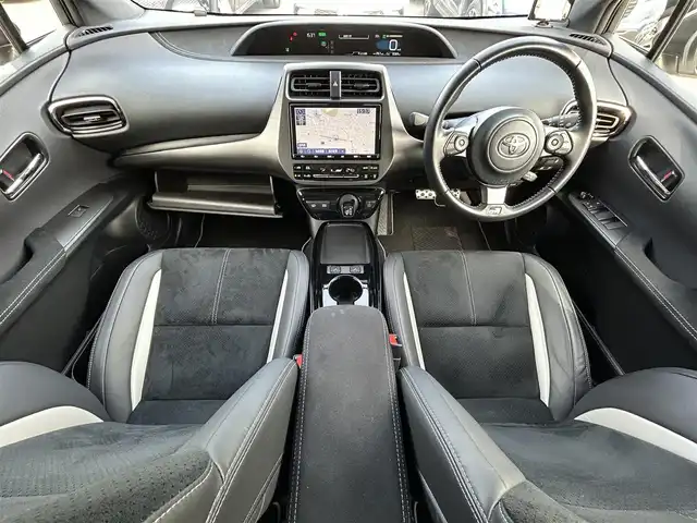 トヨタ プリウス ＰＨＶ S GRスポーツ 東京都 2019(令1)年 0.9万km ホワイトパールクリスタルシャイン 純正9インチナビ/フルセグTV/Bluetoothオーディオ/DVD再生/バックカメラ/前後ドライブレコーダー/LEDヘッドランプ/トヨタセーフティセンス/・プリクラッシュセーフティ/・レーントレーシングアシスト/・アダプティブハイビームシステム/・オートマチックハイビーム/・レーダークルーズコントロール/・ロードサインアシスト/AC100V1500W/スマートキー×2