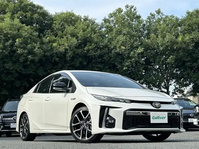 トヨタ プリウス ＰＨＶ S GRスポーツ 東京都 2019(令1)年 0.9万km ホワイトパールクリスタルシャイン 純正9インチナビ/フルセグTV/Bluetoothオーディオ/DVD再生/バックカメラ/前後ドライブレコーダー/LEDヘッドランプ/トヨタセーフティセンス/・プリクラッシュセーフティ/・レーントレーシングアシスト/・アダプティブハイビームシステム/・オートマチックハイビーム/・レーダークルーズコントロール/・ロードサインアシスト/AC100V1500W/スマートキー×2