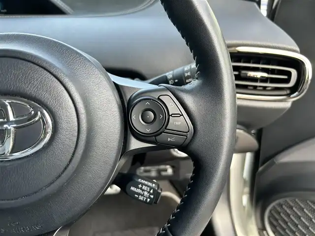 トヨタ プリウス ＰＨＶ S GRスポーツ 東京都 2019(令1)年 0.9万km ホワイトパールクリスタルシャイン 純正9インチナビ/フルセグTV/Bluetoothオーディオ/DVD再生/バックカメラ/前後ドライブレコーダー/LEDヘッドランプ/トヨタセーフティセンス/・プリクラッシュセーフティ/・レーントレーシングアシスト/・アダプティブハイビームシステム/・オートマチックハイビーム/・レーダークルーズコントロール/・ロードサインアシスト/AC100V1500W/スマートキー×2