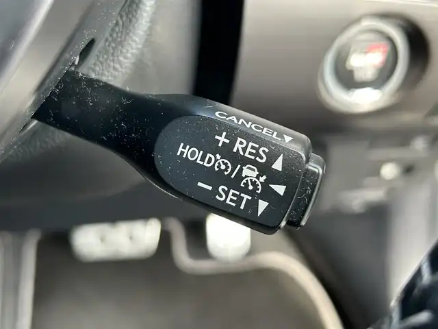 トヨタ プリウス ＰＨＶ S GRスポーツ 東京都 2019(令1)年 0.9万km ホワイトパールクリスタルシャイン 純正9インチナビ/フルセグTV/Bluetoothオーディオ/DVD再生/バックカメラ/前後ドライブレコーダー/LEDヘッドランプ/トヨタセーフティセンス/・プリクラッシュセーフティ/・レーントレーシングアシスト/・アダプティブハイビームシステム/・オートマチックハイビーム/・レーダークルーズコントロール/・ロードサインアシスト/AC100V1500W/スマートキー×2