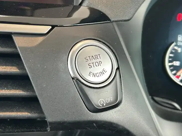 ＢＭＷ Ｘ３ xDrive20d Xライン 茨城県 2019(令1)年 4.1万km グレー インテリジェントS/コンフォートA/純正ナビ/（AM.FM.CD.DVD.BT.USB）/フルセグTV/全周囲カメラ/ETC2.0/ACC/LKA/BSM/前後ドラレコ/D/N席パワーシート/D/N席シートH/パワーバックドア/LEDヘッドライト/Aライト/Aハイビーム/置くだけ充電/ディーラー記録簿R2.3.4.5.6年有り