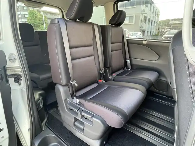 日産 セレナ ハイウェイスター Vセレクション 山口県 2017(平29)年 8.3万km ブリリアントホワイトパール 9型ナビ フルセグTV CD DVD BT BD/フリップダウンモニター/アラウンドビューモニター/コーナーセンサー/両側パワースライドドア/LEDオートヘッドライト/フォグライト/クルーズコントロール/ETC/スマートキー 2個/ドラレコ/パーキングアシスト/ハンズフリーオートスライドドア/衝突被害軽減ブレーキ/レーンアシスト/ステアリングリモコン/W サイド カーテン エアバッグ/禁煙車
