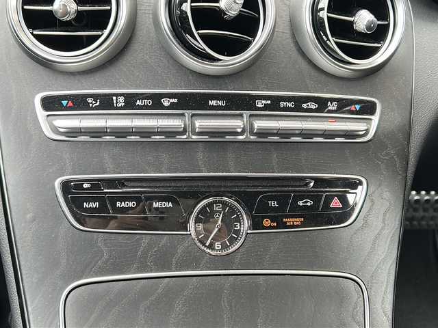 メルセデス・ベンツ Ｃ２５０ スポーツ 静岡県 2015(平27)年 4.7万km ヒヤシンスレッド 純正ナビ/・CD/DVD/SD/Bluetooth/・フルセグTV/主要装備/・クルーズコントロール　/・ＥＴＣ　/・テレスコピックステアリング　/・ＢＳＭ　/・パドルシフト/・純正フロアマット　/・レザーシート　/・シートヒーター　/・パワーシート　/・純正アルミホイール　/・オートライト　/・レーンキープアシスト/・フォグランプ/・LEDヘッドライト/・バックカメラ/・プッシュスタート/・スマートキー