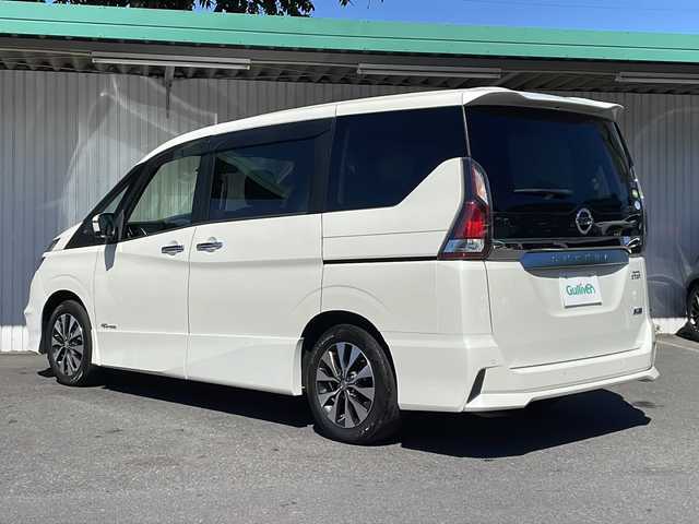 日産 セレナ ハイウェイスター V 長野県 2017(平29)年 7万km ブリリアントホワイトパール エマージェンシーブレーキ/純正メモリナビフルセグTV/両側パワースライドドア/ETC/ドライブレコーダー/純正16インチアルミ/クルーズコントロール/インテリジェントキー/ワンオーナー /保証書・取説/スペアキー