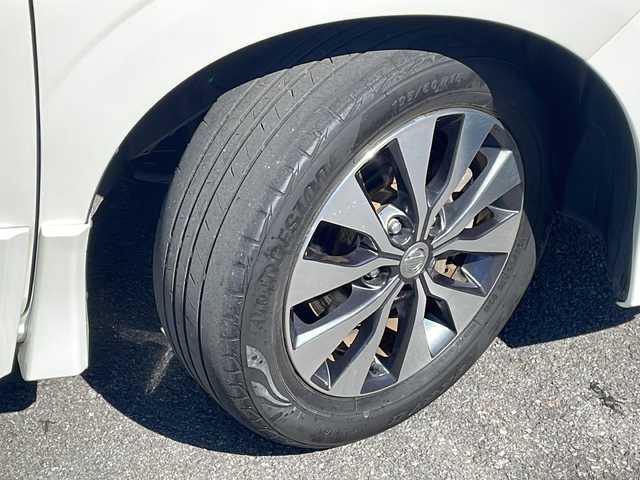 日産 セレナ ハイウェイスター V 長野県 2017(平29)年 7万km ブリリアントホワイトパール エマージェンシーブレーキ/純正メモリナビフルセグTV/両側パワースライドドア/ETC/ドライブレコーダー/純正16インチアルミ/クルーズコントロール/インテリジェントキー/ワンオーナー /保証書・取説/スペアキー