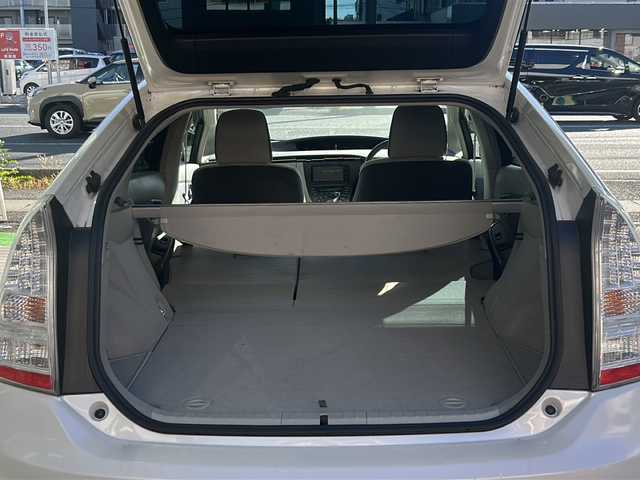 トヨタ プリウス S　LEDエディション 高知県 2010(平22)年 9万km ホワイトパールクリスタルシャイン ETC/アイドリングストップ/ナビ/Bluetooth接続/エンジンスタートボタン/スマートキー/フロアマット純正/ABS/盗難防止装置/LEDヘッドライト/エアバッグ　W+サイド