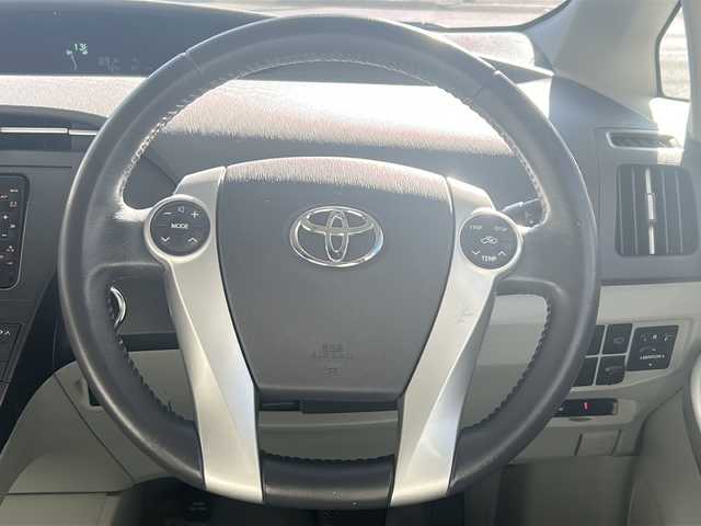 トヨタ プリウス S　LEDエディション 高知県 2010(平22)年 9万km ホワイトパールクリスタルシャイン ETC/アイドリングストップ/ナビ/・Bluetooth接続/エンジンスタートボタン/スマートキー/フロアマット純正/ABS/盗難防止装置/LEDヘッドライト/エアバッグ　W+サイド