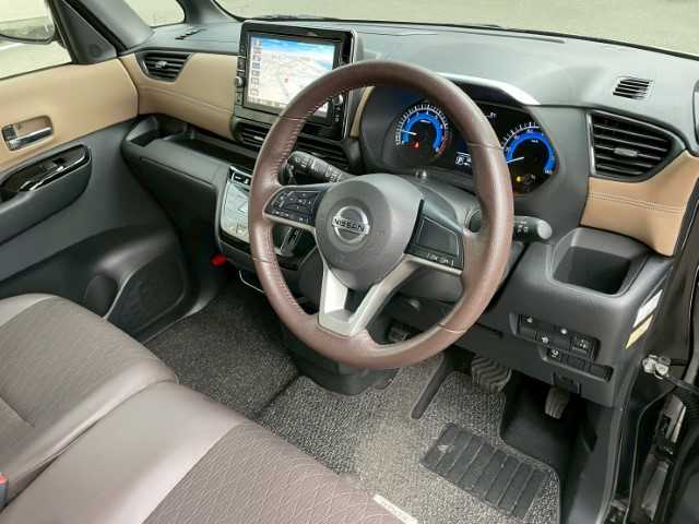 日産 ルークス ハイウェイスター X 岩手県 2020(令2)年 5.9万km ブラック 純正9インチSDナビ/ステアリングリモコン/ハンズフリースライドドア/フォグライト/電動格納ミラー/LEDヘッドライト/レーンキープアシスト/オートマチックハイビーム/シートヒーター/ドラレコ/フルセグ/全方位カメラ/ETC