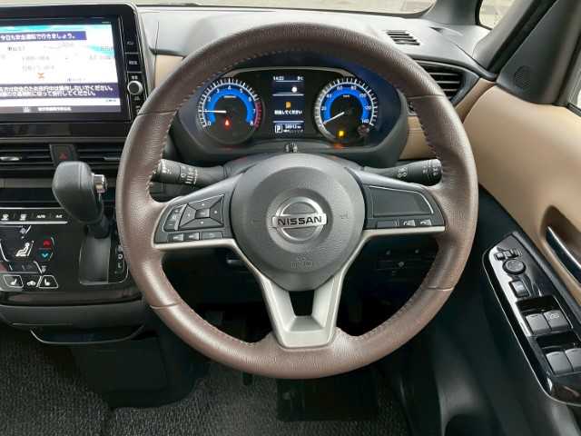 日産 ルークス ハイウェイスター X 岩手県 2020(令2)年 5.9万km ブラック 純正9インチSDナビ/ステアリングリモコン/ハンズフリースライドドア/フォグライト/電動格納ミラー/LEDヘッドライト/レーンキープアシスト/オートマチックハイビーム/シートヒーター/ドラレコ/フルセグ/全方位カメラ/ETC