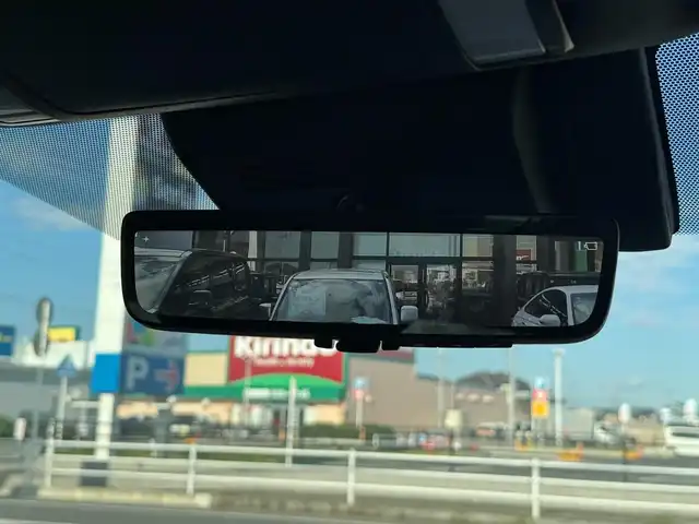 トヨタ アルファード Z 滋賀県 2024(令6)年 0.6万km プラチナホワイトパールマイカ ワンオーナー/サンルーフ/トヨタチームメイト/デジタルインナーミラー/ユニバーサルステップ/寒冷地仕様/13.2型有機ELフリップダウンモニター/ヘッドアップディスプレイ純正14インチディスプレイオーディオプラス/　コネクティッドナビ対応/　フルセグ Bluetooth AM FM USB/　AppleCarPlay アンドロイドオート ミラキャスト/パノラミックビューモニター(床下透過表示機能付)/アドバンストパーク+パーキングサポートブレーキ/アドバンストドライブ/パーキングサポートブレーキ/Toyota Safety Sense /プリクラッッシュセーフティー/緊急時操舵支援機能/フロントクロストラフィックアラート/レーンチェンジアシスト/レーントレーシングアシスト/レーンディパーチャーアラート/レーダークルーズコントロール/アダプティブハイビームシステム/ロードサインアシスト/ドライバー異常時対応システム/プリアクティブドライビングアシスト/発進遅れ告知機能/ブラインドスポットモニター/純正18インチアルミ/純正フロアマット/スマートキー×2/プッシュスタート/