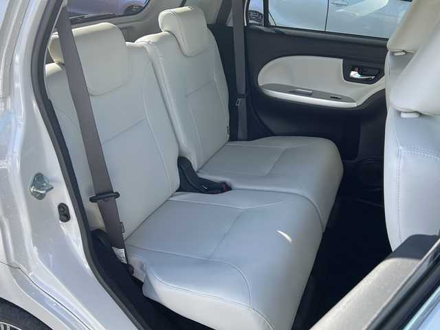 ダイハツ キャスト スタイル G SAⅡ 石川県 2016(平28)年 2.8万km パールホワイトⅢ スマートアシストII/・衝突回避支援ブレーキ機能/・衝突警報機能/・誤発進抑制制御機能/・先行車発進お知らせ機能/・VSC&TRC/・レーンキープアシスト/純正SDナビゲーション/【CD・DVD・Bluetooth・SD・AUX】/型番：NSZP-W65DF/D席シートヒーター/ステアリングリモコン/アイドリングストップ/LEDヘッドライト/・オートライト/・フォグランプ/プッシュスタート/・スマートキー/・スペアキー/純正フロアマット/取扱説明書/保証書