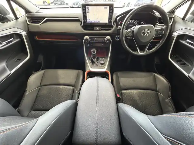 トヨタ ＲＡＶ４ アドベンチャー 静岡県 2021(令3)年 7万km アティチュードブラックマイカ ワンオーナー/純正９インチディスプレイオーディオ/（AM/FM/Bluetooth/フルセグTV）/ルーフレール/トヨタセーフティセンス/-プリクラッシュセーフティ/-レーントレーニングアシスト/-レーダークルーズコントロール/-オートマチックハイビーム/-ロードサインアシスト/バックカメラ/BSM/ＬＥＤヘッドライト/フォグランプ/ブラインドスポットモニター/クリアランスソナー/ダウンヒルアシストコントロール/電動パーキングブレーキ/D席パワーシート/純正フロアマット/純正19インチAW/プッシュスタート/スマートキー/スペアキー１/保証書/取扱説明書