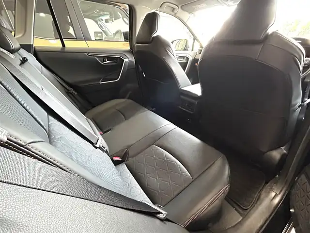 トヨタ ＲＡＶ４ アドベンチャー 静岡県 2021(令3)年 7万km アティチュードブラックマイカ ワンオーナー/純正９インチディスプレイオーディオ/（AM/FM/Bluetooth/フルセグTV）/ルーフレール/トヨタセーフティセンス/-プリクラッシュセーフティ/-レーントレーニングアシスト/-レーダークルーズコントロール/-オートマチックハイビーム/-ロードサインアシスト/バックカメラ/BSM/ＬＥＤヘッドライト/フォグランプ/ブラインドスポットモニター/クリアランスソナー/ダウンヒルアシストコントロール/電動パーキングブレーキ/D席パワーシート/純正フロアマット/純正19インチAW/プッシュスタート/スマートキー/スペアキー１/保証書/取扱説明書