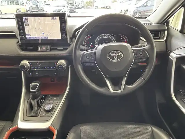 トヨタ ＲＡＶ４ アドベンチャー 静岡県 2021(令3)年 7万km アティチュードブラックマイカ ワンオーナー/純正９インチディスプレイオーディオ/（AM/FM/Bluetooth/フルセグTV）/ルーフレール/トヨタセーフティセンス/-プリクラッシュセーフティ/-レーントレーニングアシスト/-レーダークルーズコントロール/-オートマチックハイビーム/-ロードサインアシスト/バックカメラ/BSM/ＬＥＤヘッドライト/フォグランプ/ブラインドスポットモニター/クリアランスソナー/ダウンヒルアシストコントロール/電動パーキングブレーキ/D席パワーシート/純正フロアマット/純正19インチAW/プッシュスタート/スマートキー/スペアキー１/保証書/取扱説明書