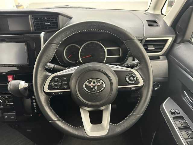 トヨタ ルーミー カスタムG 兵庫県 2023(令5)年 4.8万km ブラックマイカメタリック/パールホワイト2トーン 社外メモリナビ(CD/Bt/ワンセグ)/・MDV-D309BT/バックカメラ/両側パワースライドドア/ACC/PCS/コーナーセンサー/電子パーキング/オートホールド/LEDヘッドライト/LEDフォグ/オートハイビーム/ドライブレコーダー/ETC/アイドリングストップ/オプションスペアタイヤ/純正14AW/純正マット