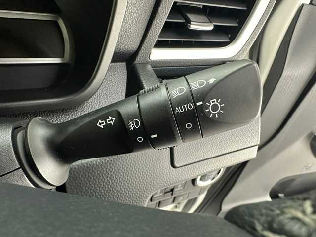 トヨタ ルーミー カスタムG 兵庫県 2023(令5)年 4.8万km ブラックマイカメタリック/パールホワイト2トーン 社外メモリナビ(CD/Bt/ワンセグ)/・MDV-D309BT/バックカメラ/両側パワースライドドア/ACC/PCS/コーナーセンサー/電子パーキング/オートホールド/LEDヘッドライト/LEDフォグ/オートハイビーム/ドライブレコーダー/ETC/アイドリングストップ/オプションスペアタイヤ/純正14AW/純正マット