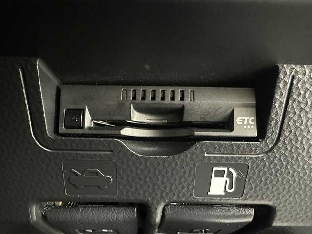 トヨタ ルーミー カスタムG 兵庫県 2023(令5)年 4.8万km ブラックマイカメタリック/パールホワイト2トーン 社外メモリナビ(CD/Bt/ワンセグ)/・MDV-D309BT/バックカメラ/両側パワースライドドア/ACC/PCS/コーナーセンサー/電子パーキング/オートホールド/LEDヘッドライト/LEDフォグ/オートハイビーム/ドライブレコーダー/ETC/アイドリングストップ/オプションスペアタイヤ/純正14AW/純正マット