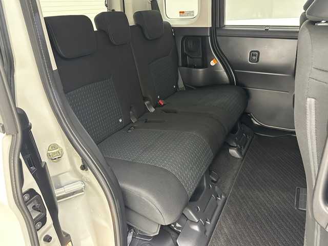 トヨタ ルーミー カスタムG 兵庫県 2023(令5)年 4.8万km ブラックマイカメタリック/パールホワイト2トーン 社外メモリナビ(CD/Bt/ワンセグ)/・MDV-D309BT/バックカメラ/両側パワースライドドア/ACC/PCS/コーナーセンサー/電子パーキング/オートホールド/LEDヘッドライト/LEDフォグ/オートハイビーム/ドライブレコーダー/ETC/アイドリングストップ/オプションスペアタイヤ/純正14AW/純正マット