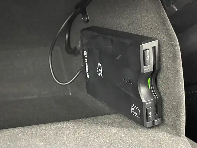 マツダ ＣＸ－５ XD スポーツアピアランス 熊本県 2022(令4)年 4.5万km ソウルレッドクリスタルM 純正ナビ（ＢＴ・フルセグ・ＡＭ・ＦＭ）/全周囲カメラ　/純正前後ドライブレコーダー　/ＥＴＣ　/ヘッドアップディスプレイ/車線逸脱警報/ブラインドスポットモニター/レーダークルーズコントロール/レーンキープアシスト/衝突軽減ブレーキ/標識認識機能/横滑り防止/アイドリングストップ/パワーバックドア　/前席シートヒーター　/前席パワーシート　/ステアリングヒータ　/置くだけ充電/パドルシフト/前後クリアランスソナー/純正フロアマット/純正19インチAW/オートライト/LEDヘッドライト/フォグランプ/スマートキー/プッシュスタート/保証書/取扱説明書