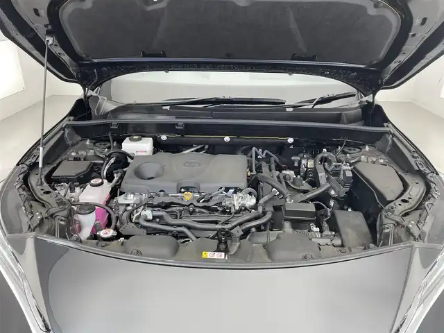 トヨタ ハリアー ハイブリッド G 滋賀県 2024(令6)年 2.5万km プレシャスブラックパール 純正12.3インチナビ/【Bluetooth/USB/フルセグTV】/ハーフレザーシート/レーダークルーズコントロール/ブラインドスポットモニター/クリアランスソナー/LEDヘッドライト/オートマチックハイビーム/プリクラッシュセーフティ/レーンディパーチャーアラート/前後ドライブレコーダー/デジタルインナーミラー/D席パワーシート/パワーバックドア/ビルトインETC2.0/電動チルトテレスコピックステアリング/純正フロアマット/プッシュスタート/スマートキー/ステアリングリモコン