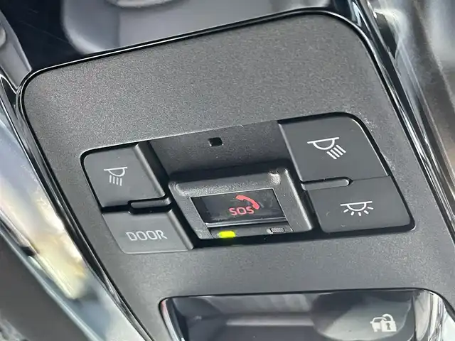 トヨタ ハリアー ハイブリッド G 滋賀県 2024(令6)年 2.5万km プレシャスブラックパール 純正12.3インチナビ/【Bluetooth/USB/フルセグTV】/ハーフレザーシート/レーダークルーズコントロール/ブラインドスポットモニター/クリアランスソナー/LEDヘッドライト/オートマチックハイビーム/プリクラッシュセーフティ/レーンディパーチャーアラート/前後ドライブレコーダー/デジタルインナーミラー/D席パワーシート/パワーバックドア/ビルトインETC2.0/電動チルトテレスコピックステアリング/純正フロアマット/プッシュスタート/スマートキー/ステアリングリモコン