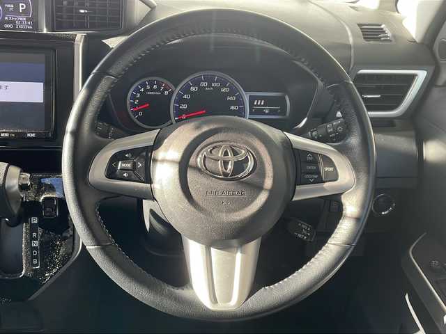 トヨタ ルーミー カスタムG－T 静岡県 2019(令1)年 2.2万km パールホワイトⅢ ９インチＳＤナビ（NSZT-Y68T）/CD/DVD/SD/Bluetooth/フルセグ/バックモニター/純正ビルトインETC/前方ドライブレコーダー/追従型クルーズコントロ―ル/レーンキープアシスト/前後コーナーセンサー/盗難防止装置/前席シートヒーター/両側パワースライドドア/純正LEDヘッドライト/フォグランプ/オートマチックハイビーム/衝突被害軽減システム/横滑り防止機能/純正15インチAW/純正ドアバイザー/純正フロアマット/取扱説明書/保証書