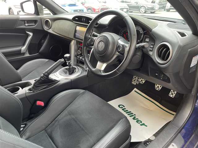 トヨタ ８６ GT リミテッド 愛知県 2020(令2)年 4.6万km アズライトブルー carrozzeria製ナビ/（CD/DVD/MSV/AM/FM/フルセグTV/Bluetooth/USB/AUX）/６MT/クルーズコントロール/ETC/ドラレコ/純正フロアマット/プッシュスタート/スペアキー×１/保証書/取扱説明書