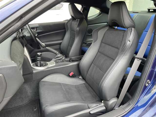 トヨタ ８６ GT リミテッド 愛知県 2020(令2)年 4.6万km アズライトブルー carrozzeria製ナビ/（CD/DVD/MSV/AM/FM/フルセグTV/Bluetooth/USB/AUX）/６MT/クルーズコントロール/ETC/ドラレコ/純正フロアマット/プッシュスタート/スペアキー×１/保証書/取扱説明書