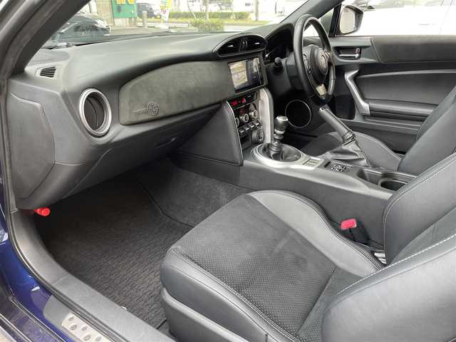 トヨタ ８６ GT リミテッド 愛知県 2020(令2)年 4.6万km アズライトブルー carrozzeria製ナビ/（CD/DVD/MSV/AM/FM/フルセグTV/Bluetooth/USB/AUX）/６MT/クルーズコントロール/ETC/ドラレコ/純正フロアマット/プッシュスタート/スペアキー×１/保証書/取扱説明書