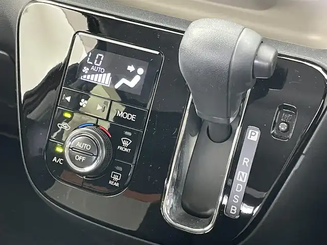 トヨタ パッソ モーダ 埼玉県 2020(令2)年 1.7万km ブラックマイカメタリック/ファイアークォーツレッドメタリック 純正ナビ/地デジTV/純正CD/DVD/Bluetooth/バックカメラ/スマートアシストIII/オートハイビーム/ドライブレコーダー前後/ETC/スマートキー