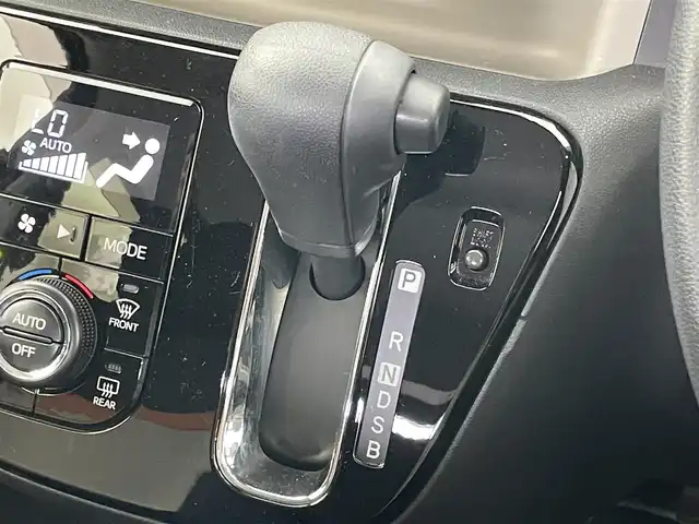 トヨタ パッソ モーダ 埼玉県 2020(令2)年 1.7万km ブラックマイカメタリック/ファイアークォーツレッドメタリック 純正ナビ/地デジTV/純正CD/DVD/Bluetooth/バックカメラ/スマートアシストIII/オートハイビーム/ドライブレコーダー前後/ETC/スマートキー