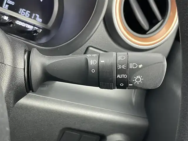 トヨタ パッソ モーダ 埼玉県 2020(令2)年 1.7万km ブラックマイカメタリック/ファイアークォーツレッドメタリック 純正ナビ/地デジTV/純正CD/DVD/Bluetooth/バックカメラ/スマートアシストIII/オートハイビーム/ドライブレコーダー前後/ETC/スマートキー