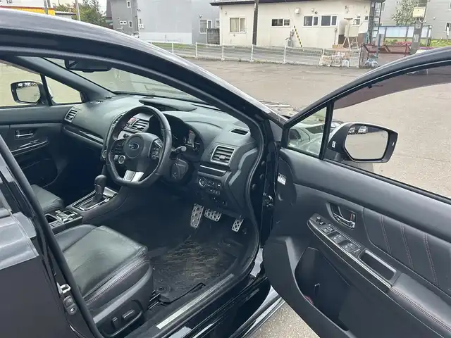 スバル ＷＲＸ Ｓ４ 2．0GT‐S アイサイト 道東・釧路十勝 2016(平28)年 8.4万km クリスタルブラックシリカ 4WD/Eye Sight Ver.3/・プリクラッシュブレーキ/・全車速追従機能付クルーズコントロール/・アクティブレーンキープ/・AT誤発進抑制制御/・AT誤後進抑制制御/・車線逸脱警報/・ふらつき警報/・先行車発進お知らせ/・低速クルーズコントロール/社外ナビ/（CD/DVD/BT）/フルセグTV/バックカメラ/ビルトインETC/革巻きステアリング/パドルシフト/MTモード付AT/レザーシート/パワーシート/（運転席/助手席）/プッシュスタート/スマートキー/純正18インチAW/エアロパーツ/（サイド）/純正LEDヘッドライト/フォグランプ/（フロント）/ウィンカーミラー/電動格納ミラー/純正ドアバイザー/純正フロアマット/アイドリングストップ/横滑り防止装置