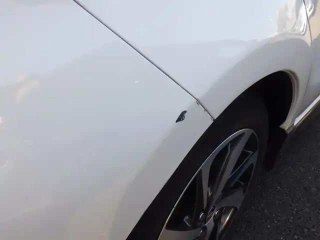 トヨタ アクア X－URBAN 千葉県 2015(平27)年 4.5万km ライムホワイトパールクリスタルシャイン 純正SDナビ/地デジTV/【DVD/CD再生機能　Bluetooth接続】/バックカメラ/ハーフレザーシート/前席シートヒーター/革巻きステアリング/ステアリングスイッチ/ETC/LEDヘッドライト/フォグライト/ウインカーミラー/フロント電動コーナーポール/純正16インチアルミホイル/スマートキー