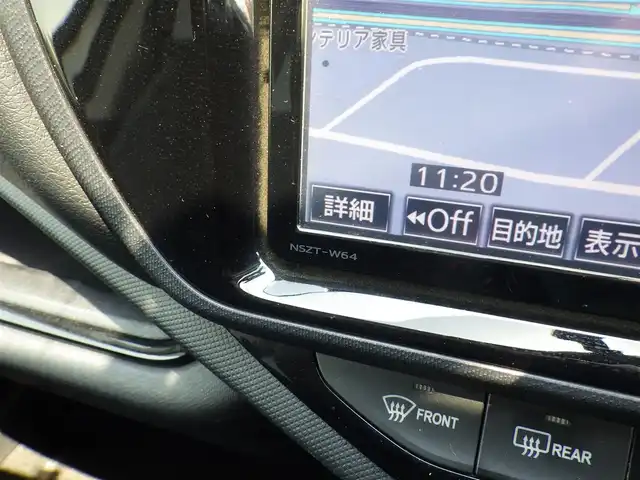 トヨタ アクア X－URBAN 千葉県 2015(平27)年 4.5万km ライムホワイトパールクリスタルシャイン 純正SDナビ/地デジTV/【DVD/CD再生機能　Bluetooth接続】/バックカメラ/ハーフレザーシート/前席シートヒーター/革巻きステアリング/ステアリングスイッチ/ETC/LEDヘッドライト/フォグライト/ウインカーミラー/フロント電動コーナーポール/純正16インチアルミホイル/スマートキー
