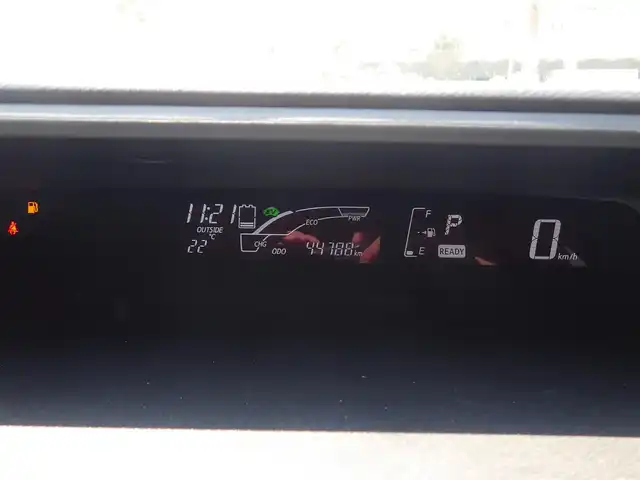 トヨタ アクア X－URBAN 千葉県 2015(平27)年 4.5万km ライムホワイトパールクリスタルシャイン 純正SDナビ/地デジTV/【DVD/CD再生機能　Bluetooth接続】/バックカメラ/ハーフレザーシート/前席シートヒーター/革巻きステアリング/ステアリングスイッチ/ETC/LEDヘッドライト/フォグライト/ウインカーミラー/フロント電動コーナーポール/純正16インチアルミホイル/スマートキー