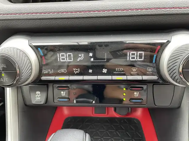 トヨタ ＲＡＶ４ アドベンチャー オフロードPKG 千葉県 2021(令3)年 5.8万km アティチュードブラックマイカ 純正9インチナビ/(フルセグTV/CD/DVD/AM/FM/Blutooth)/バックカメラ/デジタルインナーミラー/衝突被害軽減システム/車線逸脱警報/クルーズコントロール/レザーシート/横滑り防止装置/ETC/ドライブレコーダー/LEDヘッドライト/フォグランプ/オートライト/ウィンカーミラー/電動格納ミラー/純正18インチAW/シートヒーター/エアシート/シートリフター/ステアリングヒーター/プッシュスタート/スマートキー/フロアマット/ドアバイザー/スペアキー/取扱説明書/保証書