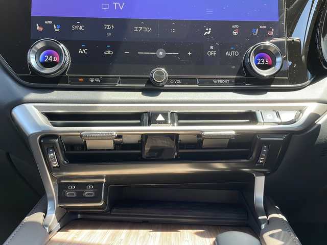 レクサス ＲＸ 350 バージョンL 佐賀県 2024(令6)年 0.2万km ソニッククォーツ 純正ナビ/Bluetooth/USB/フルセグテレビ/衝突軽減システム/全周囲モニター/アイドリングストップ/パーキングアシスト/クルーズコントロール/ブレーキホールド/サンルーフ/前席パワーシート/全席シートヒーター/全席エアシート/シートメモリ/パドルシフト/ステアリングスイッチ/電格ミラー/クリアランスソナー/安心降車アシスト/記録簿R７/取扱説明書