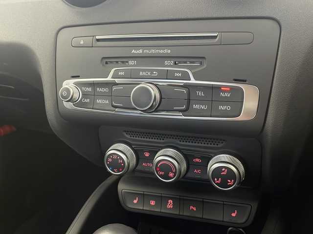 アウディ Ａ１ SB 1．0TFSI 栃木県 2017(平29)年 1.4万km シャムベージュメタリック 純正ナビ/(CD/DVD/フルセグ/AM/FM）/パーキングエイド/横滑り防止/シートヒーター/アイドリングストップ/ステアリングスイッチ/ETC/電動格納ミラー/MTモード付AT/純正アルミホイール/純正フロアマット/プッシュスタート/スマートキー