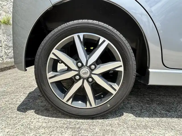 日産 デイズ ハイウェイスターG ターボ 長崎県 2018(平30)年 6.8万km チタニウムグレーメタリック 純正メモリナビ/(CD/DVD/BT/フルセグ)/全方位カメラ/衝突軽減ブレーキ/レーンアシスト/コーナーセンサー/クルーズコントロール/前後ドライブレコーダー/ETC/オートライト/オートハイビーム/純正15インチAW