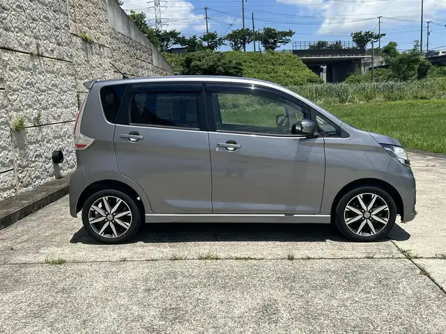 日産 デイズ ハイウェイスターG ターボ 長崎県 2018(平30)年 6.8万km チタニウムグレーメタリック 純正メモリナビ/(CD/DVD/BT/フルセグ)/全方位カメラ/衝突軽減ブレーキ/レーンアシスト/コーナーセンサー/クルーズコントロール/前後ドライブレコーダー/ETC/オートライト/オートハイビーム/純正15インチAW