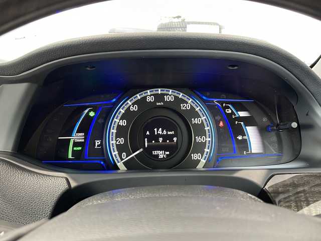 ホンダ アコード ハイブリッド EX 富山県 2013(平25)年 13.7万km アラバスターシルバーメタリック 禁煙車/カーテンエアバック/純正インターナビ/プレミアムクラブ/ＬＥＤヘッドライト/電動格納ミラー/合皮シート/パワーシート/純正フロアマット/バックカメラ/衝突被害軽減ブレーキ/クルーズコントロール/フォグランプ/純正アルミ車載