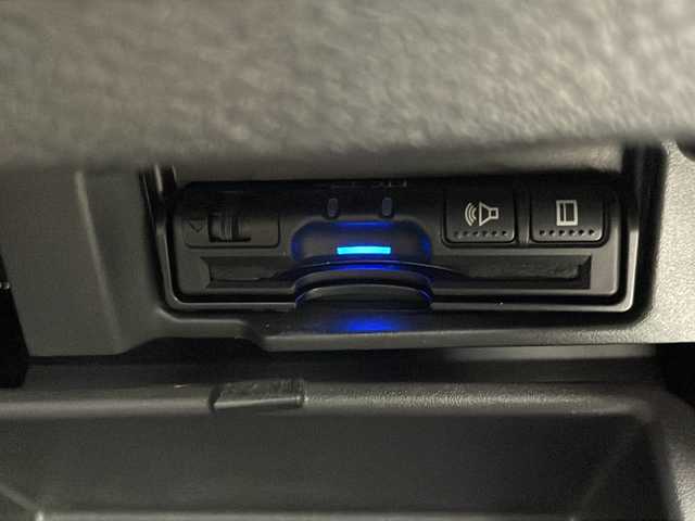 日産 セレナ ハイウェイスター 大分県 2016(平28)年 13.5万km ダイヤモンドブラック プロパイロット/・アダプティブクルーズコントロール/・レーンキープアシスト/BOSEスピーカー/パーキングアシスト/純正エアロ/フリップダウンモニター/純正9インチSDナビ/フルセグ/BT/DVD/SD/アラウンドビューモニター/デジタルインナーミラー/コーナーセンサー/衝突軽減ブレーキ/社外ドライブレコーダー/ビルトインETC/合否クロシート/サイドバイザー/純正フロアマット/保証書/取扱説明書/スペアキー